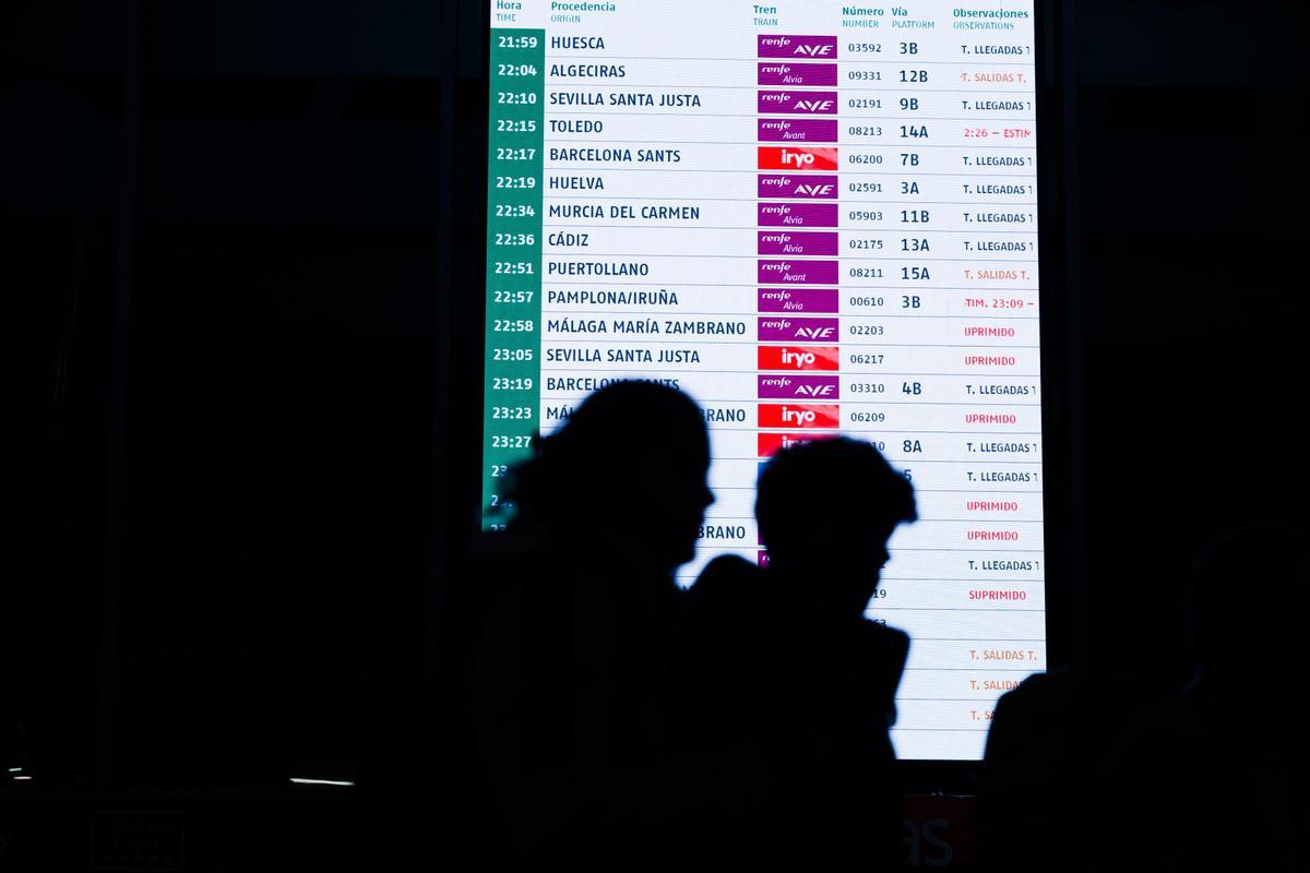 Tragedia ferroviaria en Adamuz tras el descarrilamiento de dos trenes