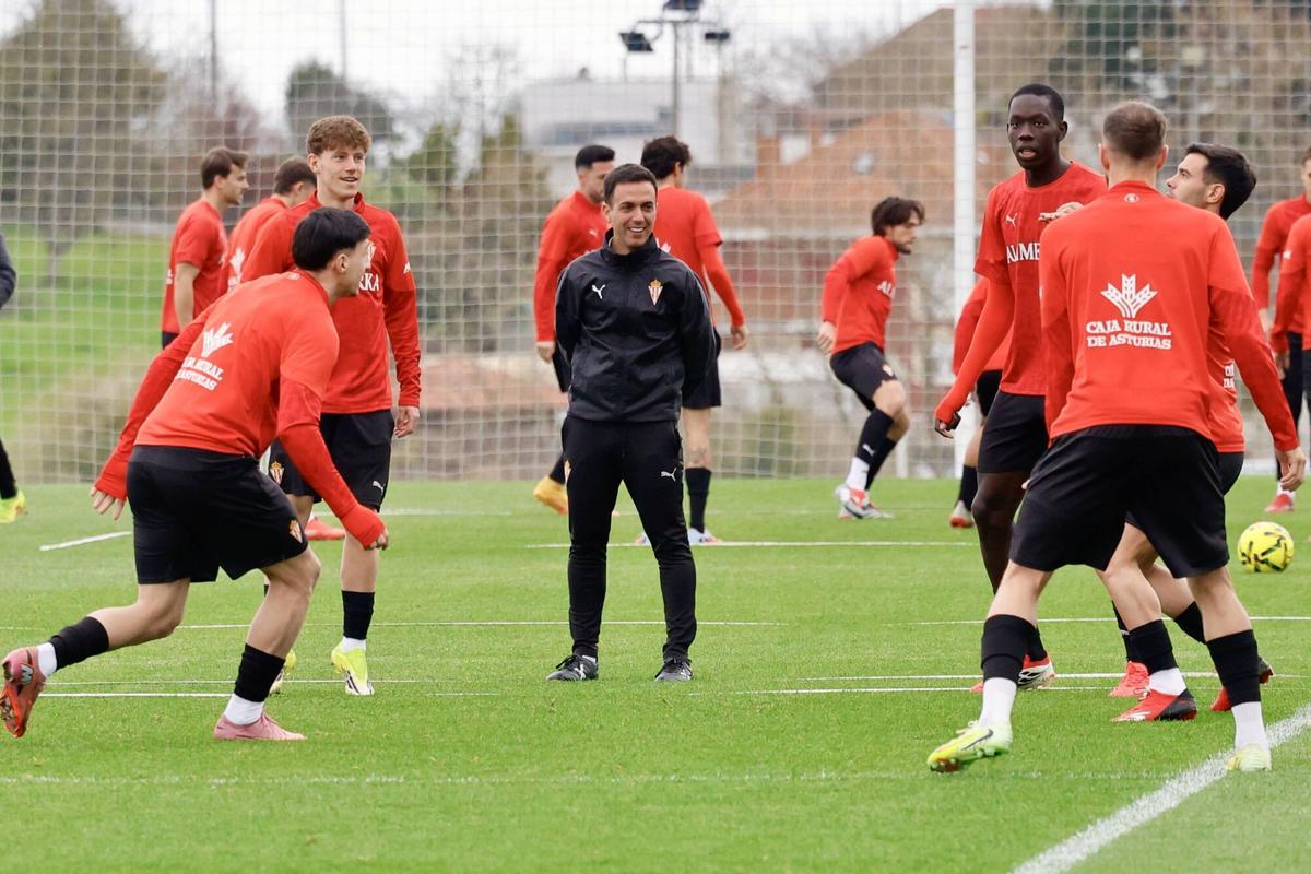 Sporting entrenamiento. Borja Jiménez. Cristian Joel. Iker Venteo. Ordóñez. Dubasin. Otero. Ferrari