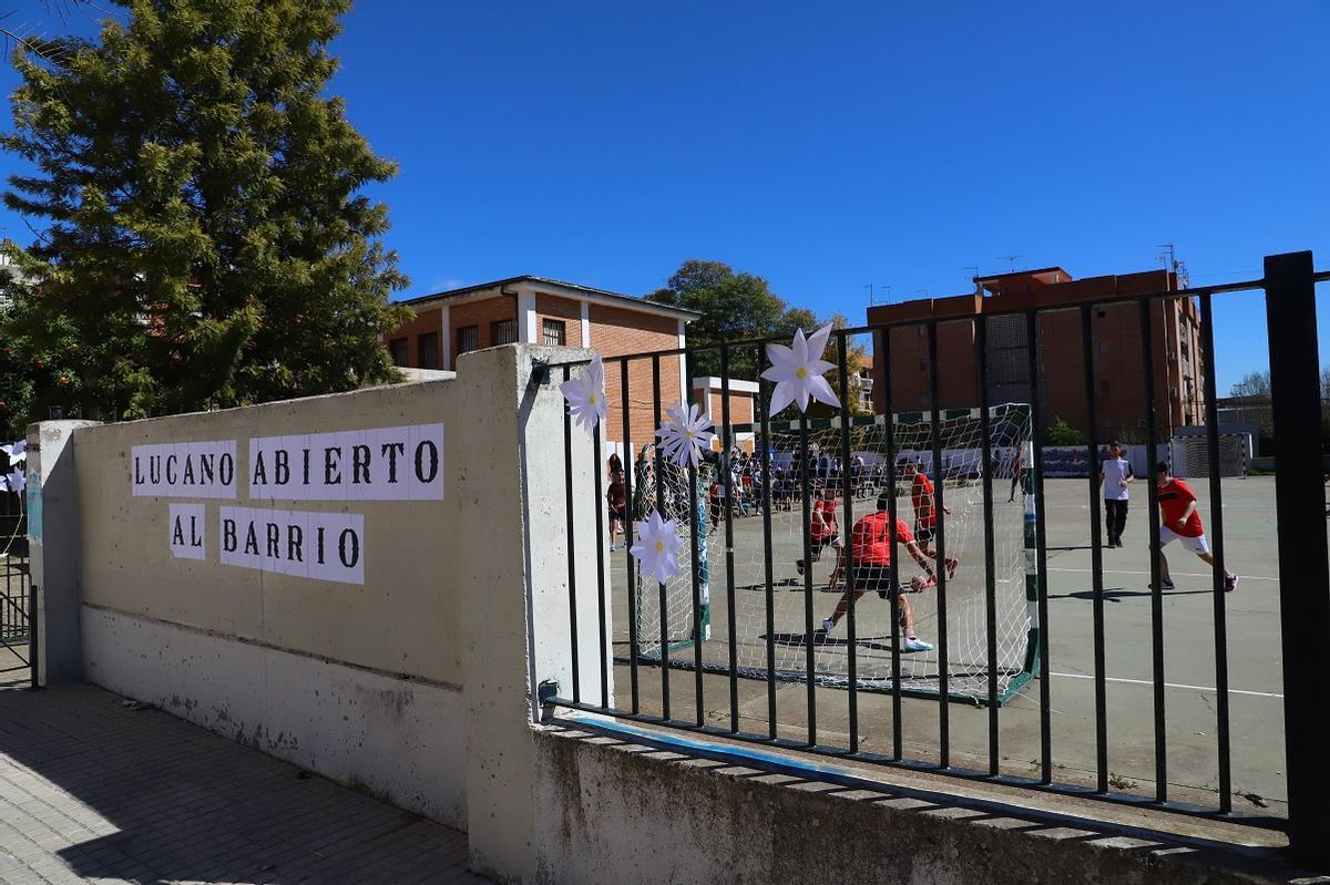 Exterior del colegio Lucano, en el barrio de la Fuensanta, en una imagen de archivo.