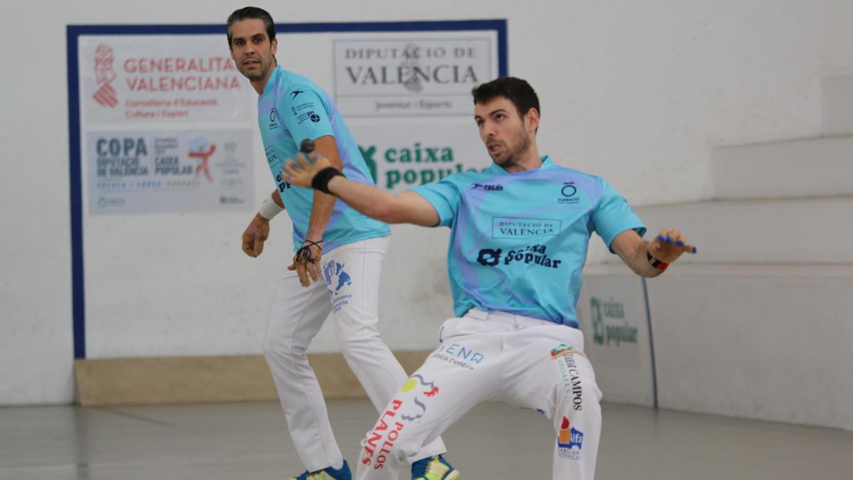 A partir del 35-30, De la Vega i Javi (foto) van adjudicar-se els següents cinc jocs en una partida on Carlos no va tenir el seu millor dia.