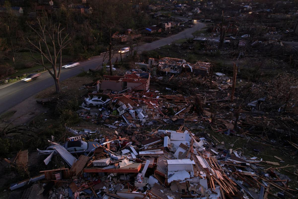 La oleada de tornados en Estados Unidos deja al menos 29 muertos