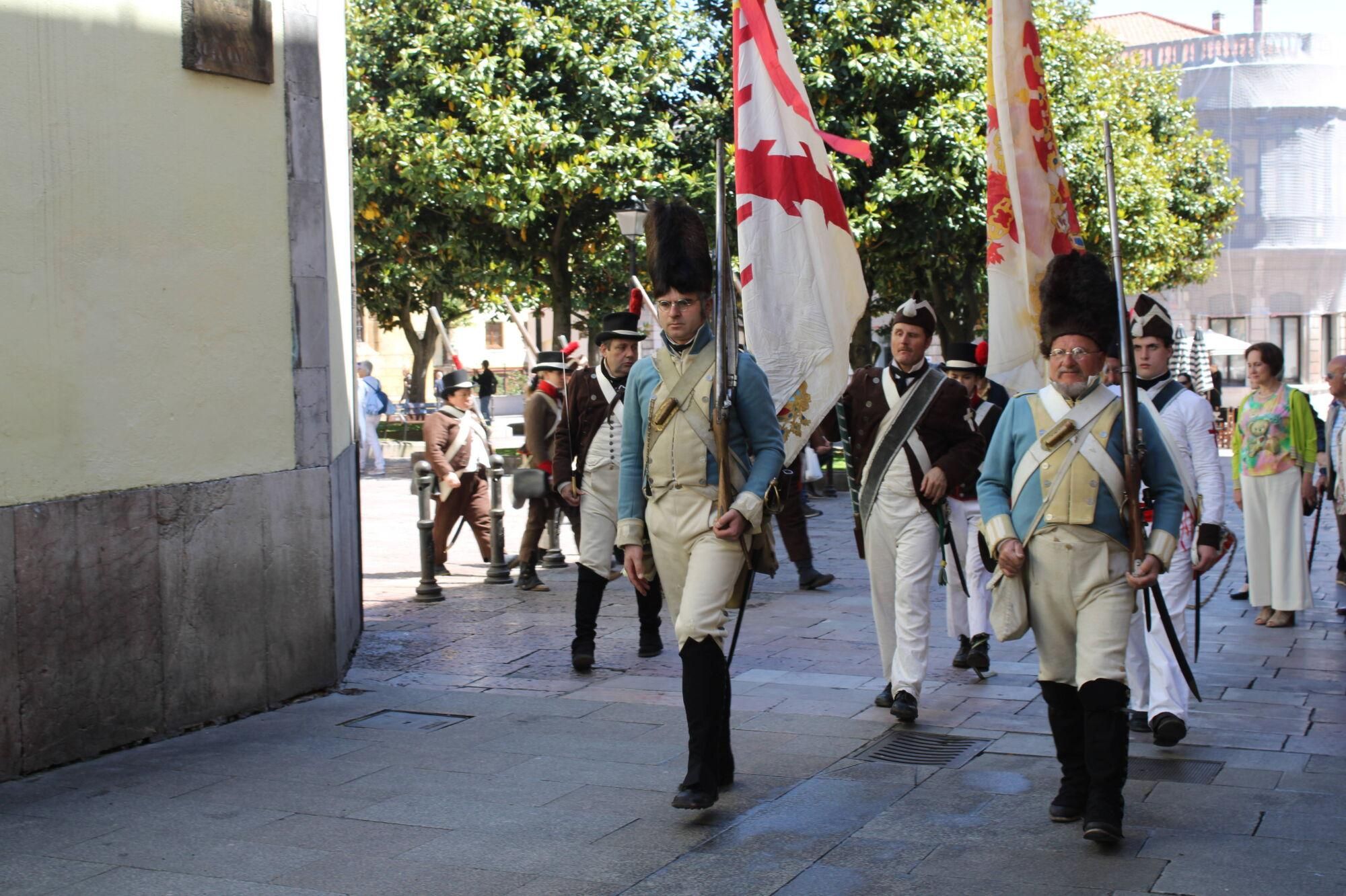 Varias asociaciones recrean el Oviedo el día que la Junta General asumió su soberanía y declaró la guerra a Napoleón