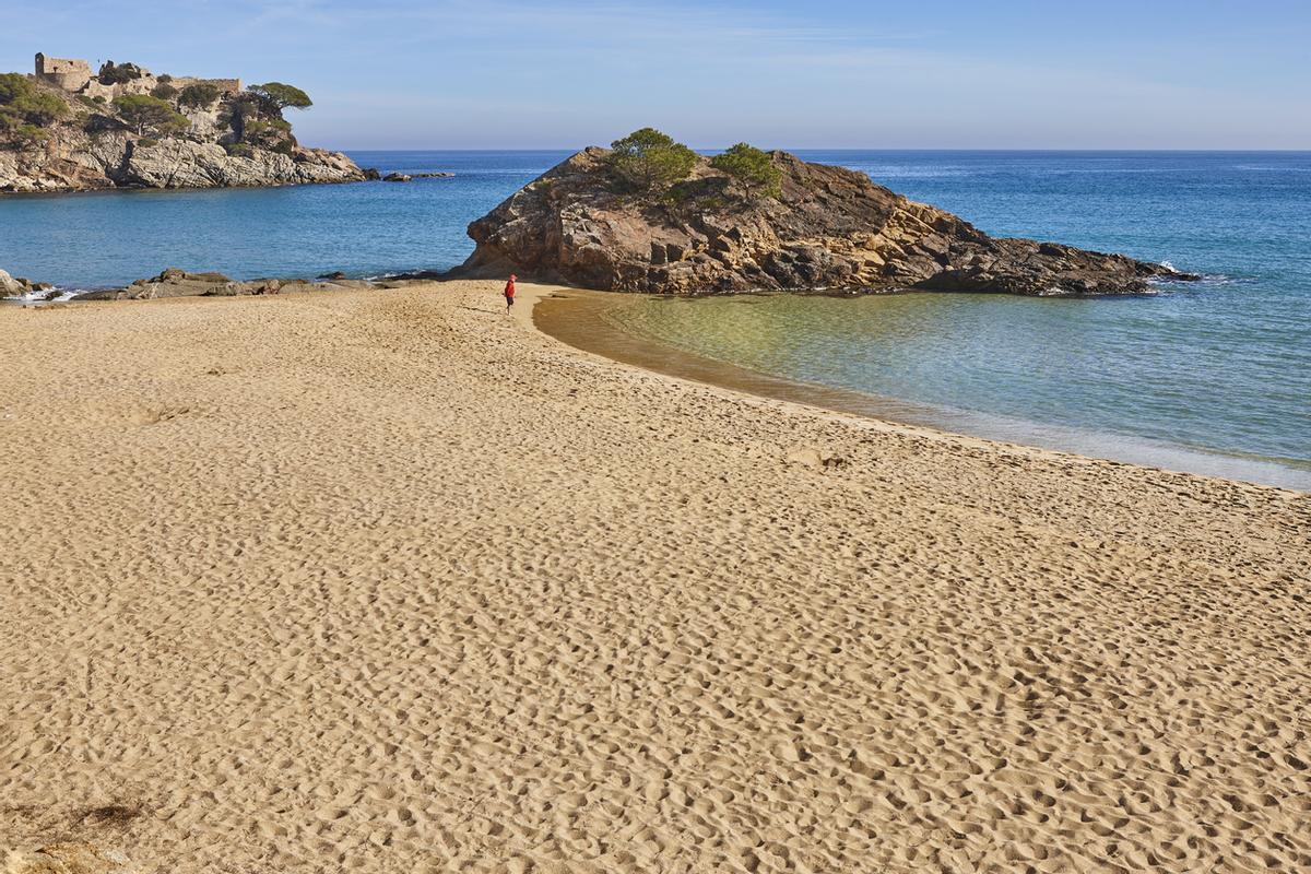 Pals también tiene playa.