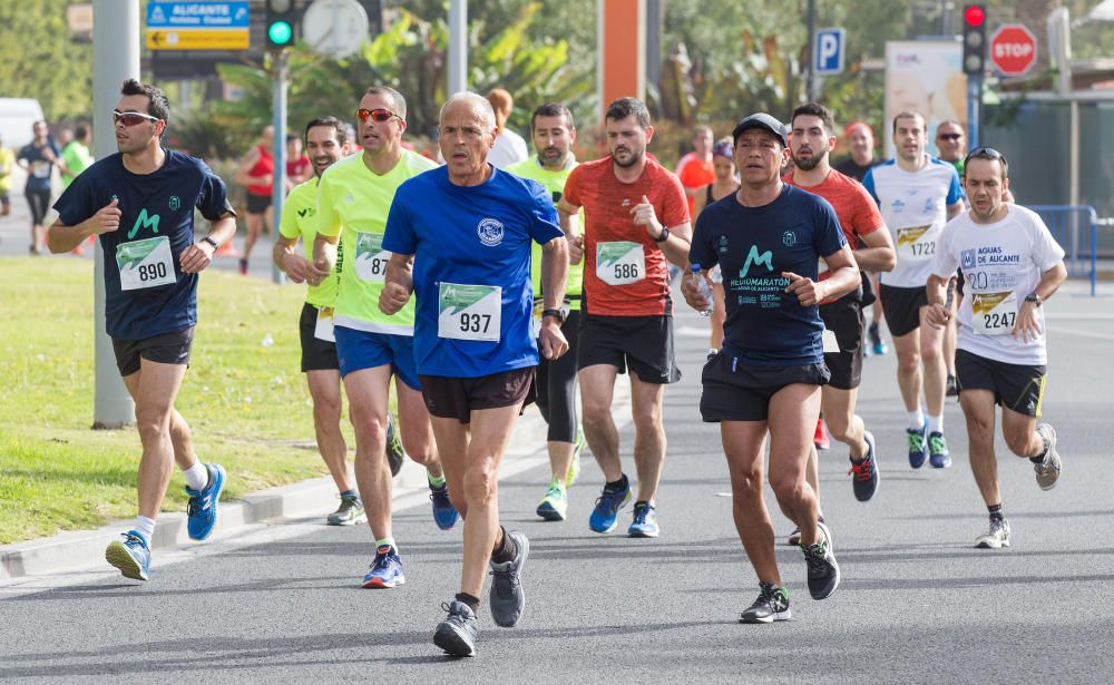 Hamid se adjudica el Medio Maratón de Alicante.