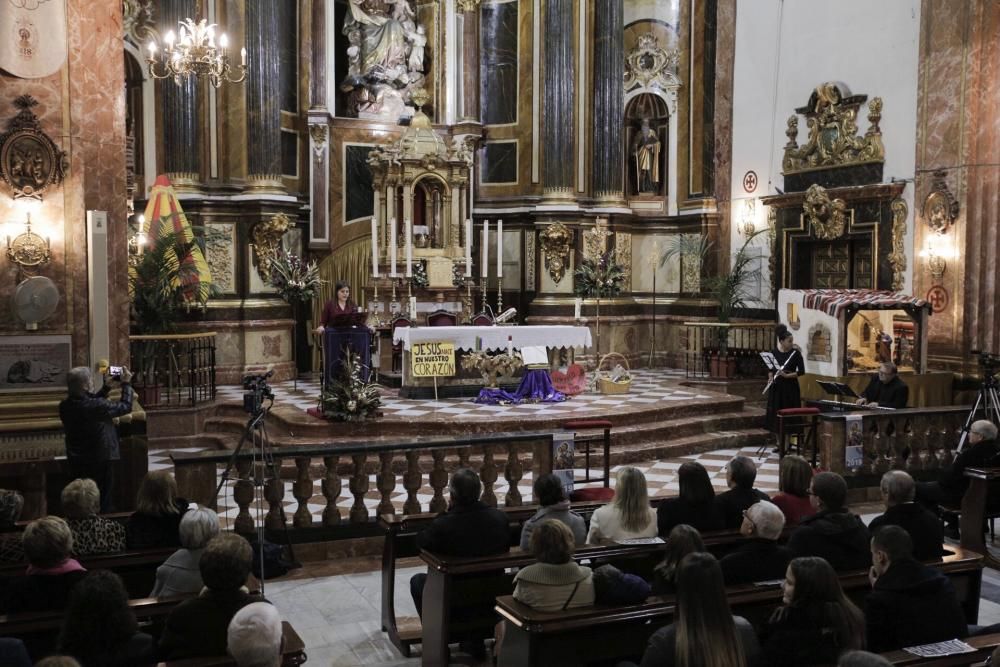 Nieves Esquembre Caparrós ofreció ayer un pregón histórico en la Basílica del Socorro de Aspe.