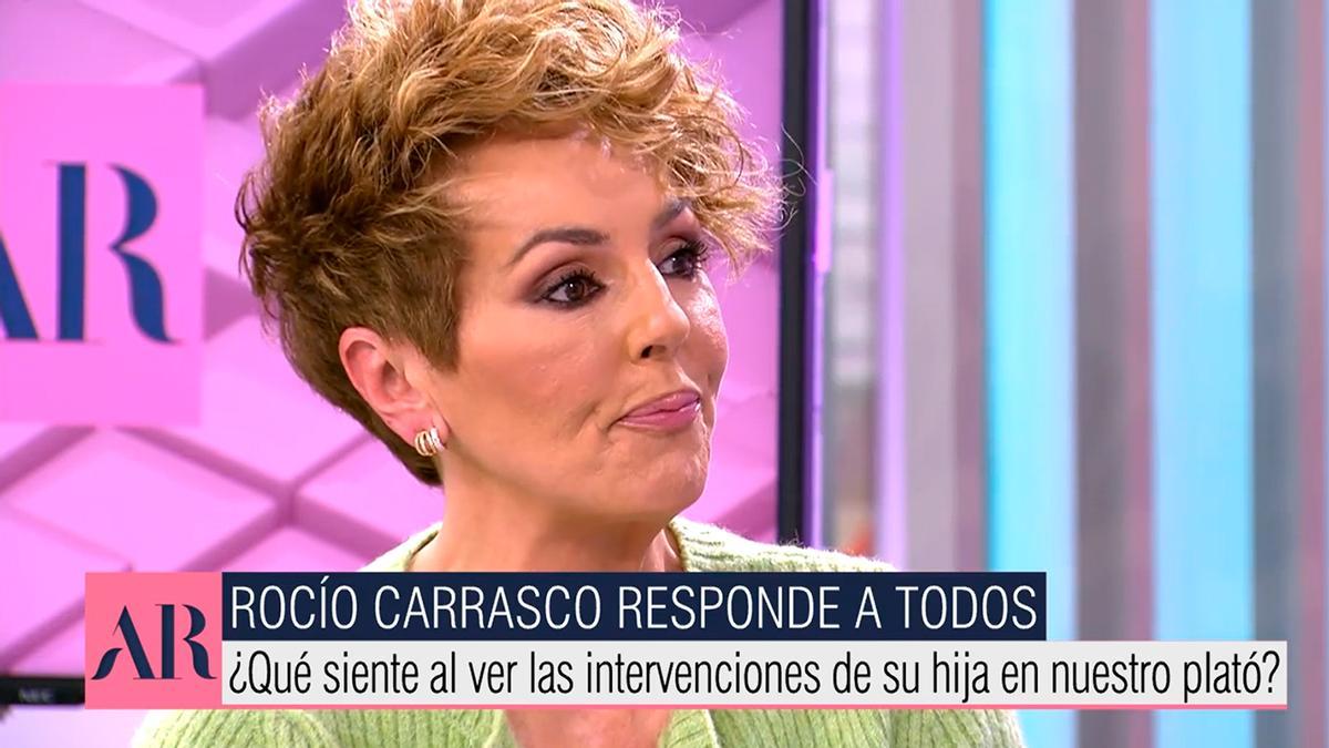 Rocío Carrasco aparece por sorpresa en el programa que trabaja Rocío Flores: &quot;Cometí el error de darle la custodia compartida a un psicópata”