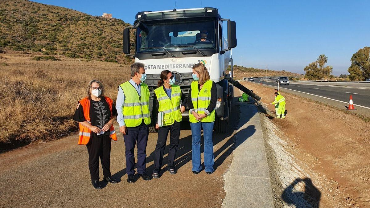 Preparación de vía rápida de La Manga para las lluvias.