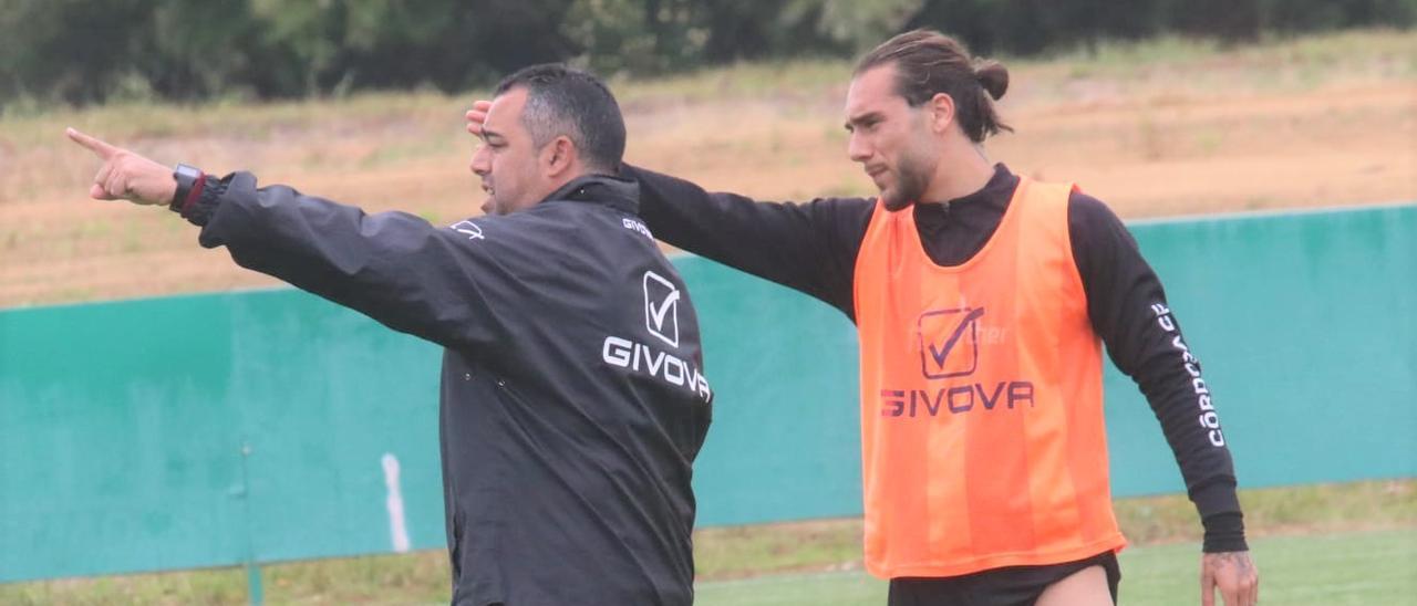 Dragiša Gudelj y Germán Crespo durante una sesión de entrenamiento en la Ciudad Deportiva.