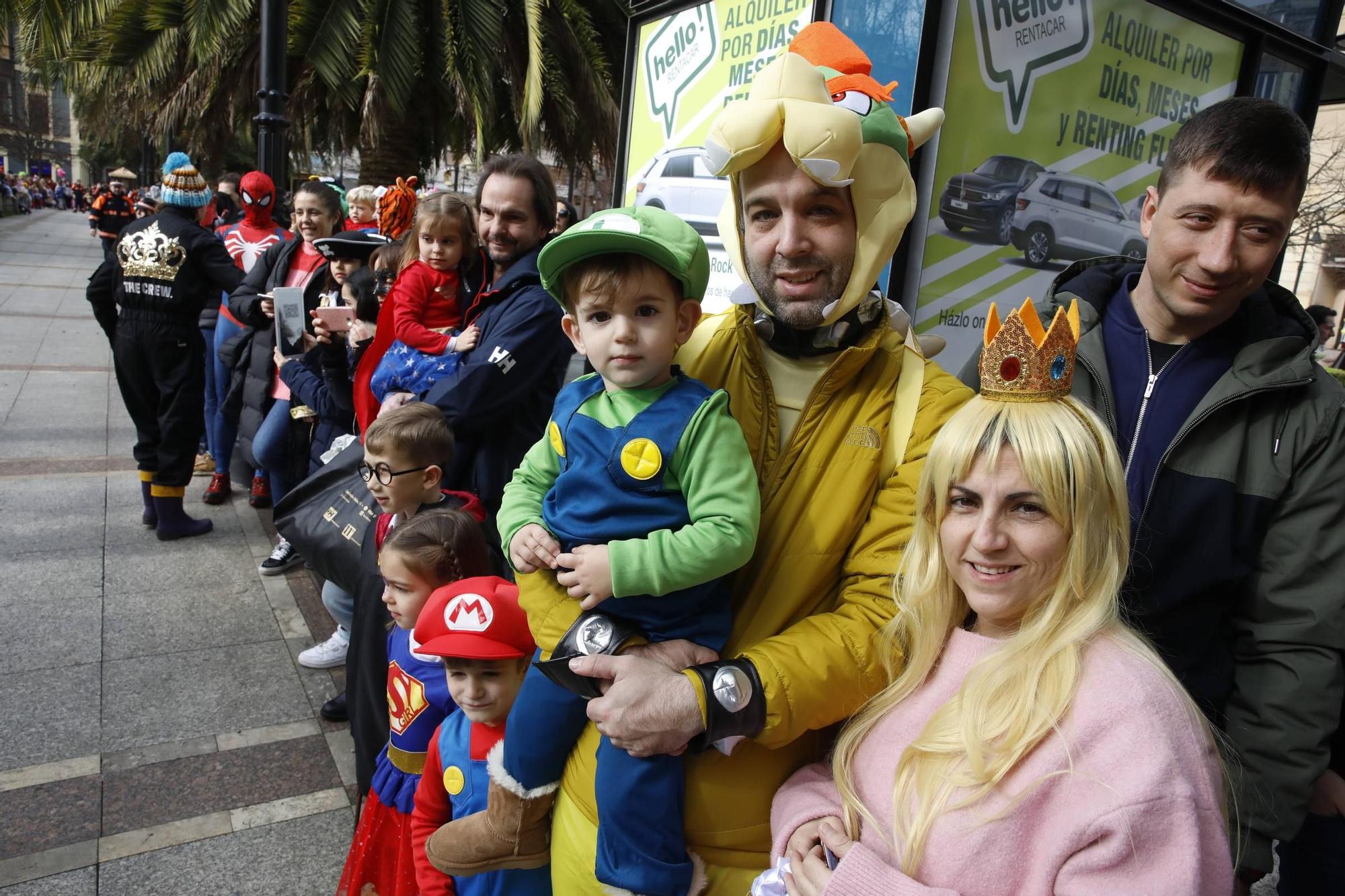 Así han disfrutado pequeños y mayores en el desfile infantil del Antroxu de Gijón (en imágenes)