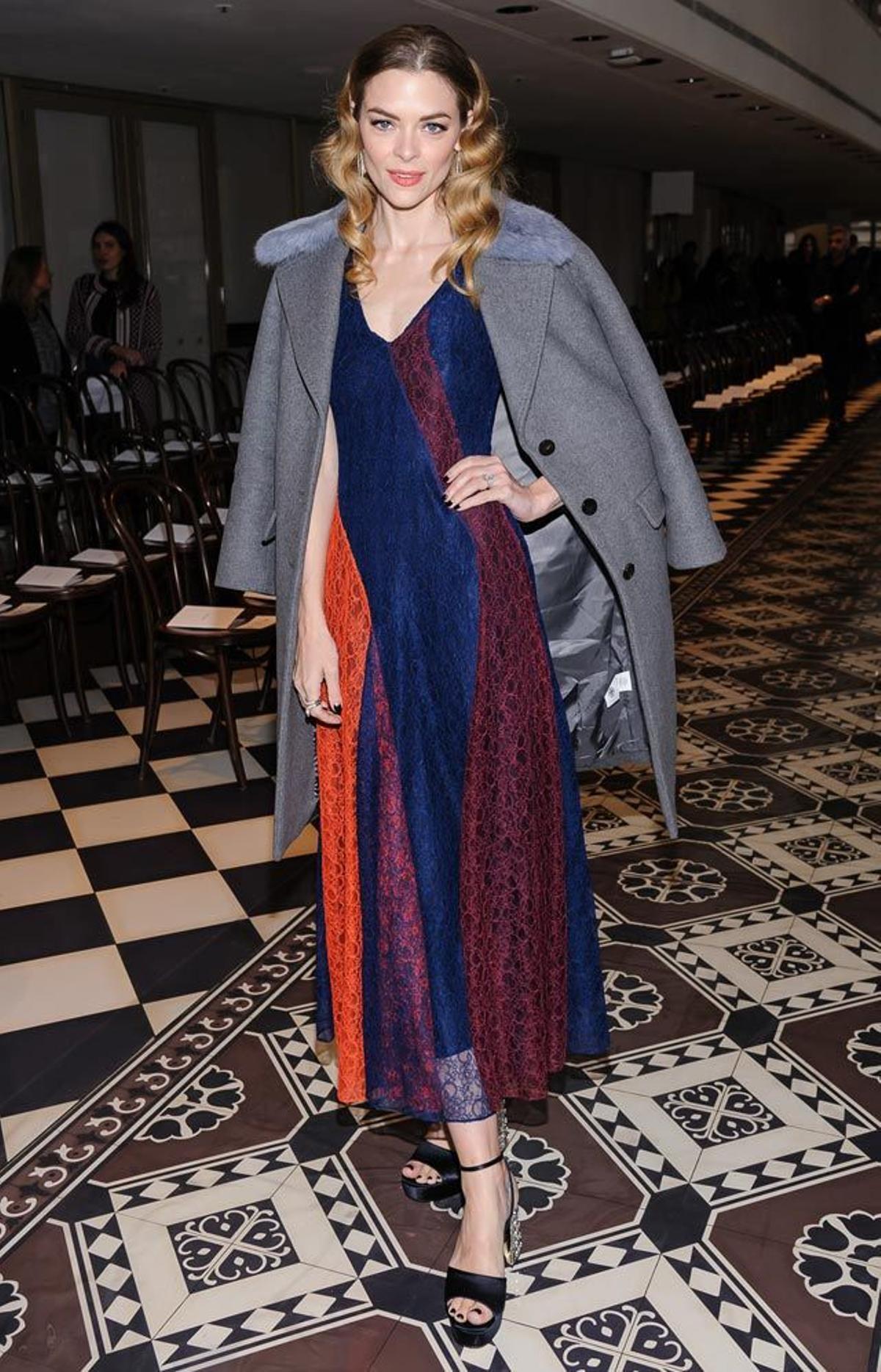 Jaime King acudió al desfile de Tory Burch en la Semana de la Moda de Nueva York.