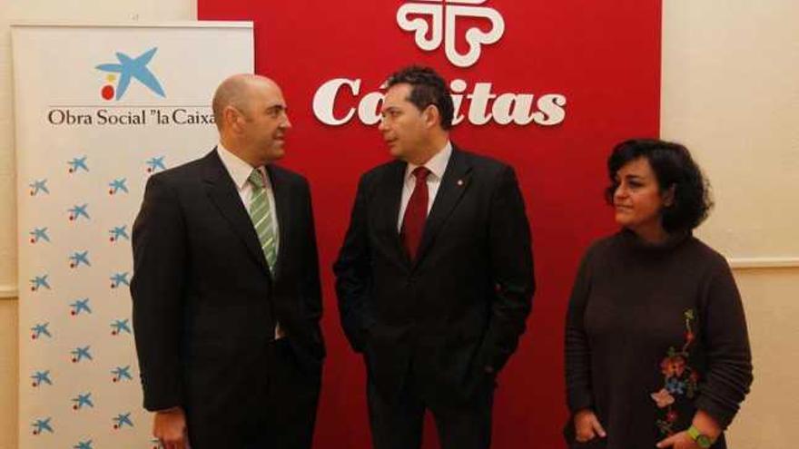 Jorge Gutiérrez, Adolfo Rivas y Pilar Díaz Cano, ayer en Oviedo.
