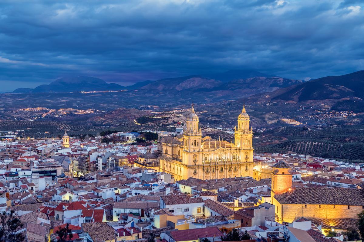 Paisaje urbano de Jaén por la noche