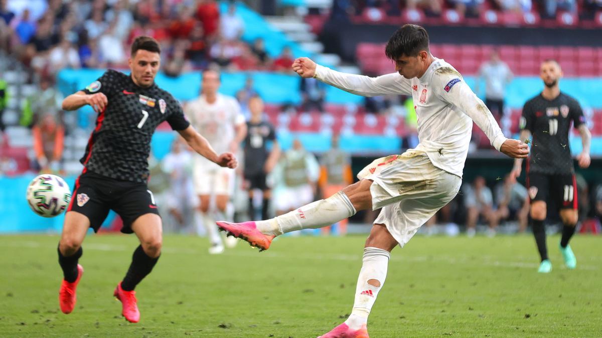 Morata fusila la portería de Croacia en la prórroga de octavos de final