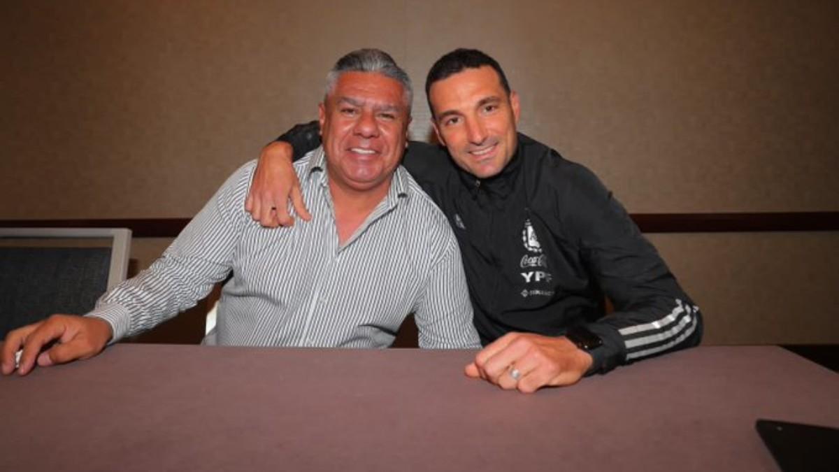 Scaloni, junto a Claudio Tapia, presidente de la AFA