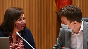 MADRID  22 12 2020 -La presidenta de la Autoridad Independiente de Responsabilidad Fiscal (AIReF)  Cristina Herrero  y el diputado de Mas Pais Inigo Errejon  durante la compareceencia en la comision del Congreso de Los Diputados  esta tarde en Madrid - EFE Fernando Villar POOL