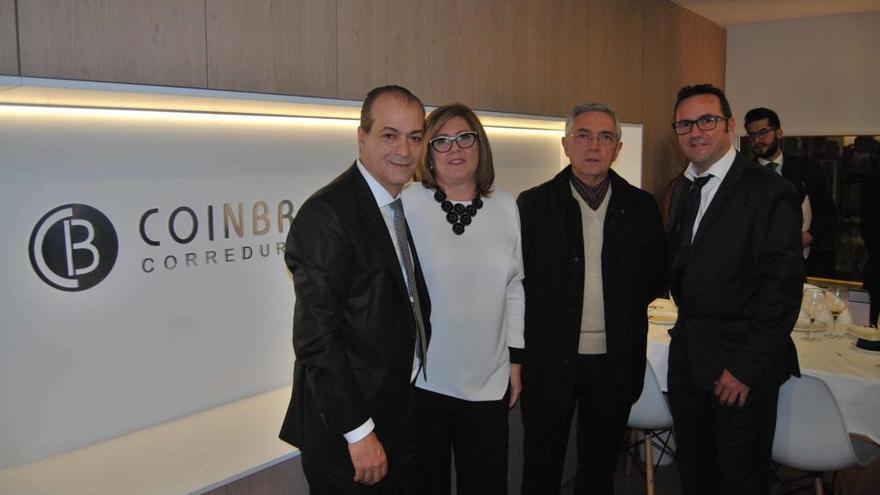 Imágenes de la inauguración del nuevo centro con el que Coinbroker ofrece asesoramiento de la mano de María Morejón de Girón y Sánchez