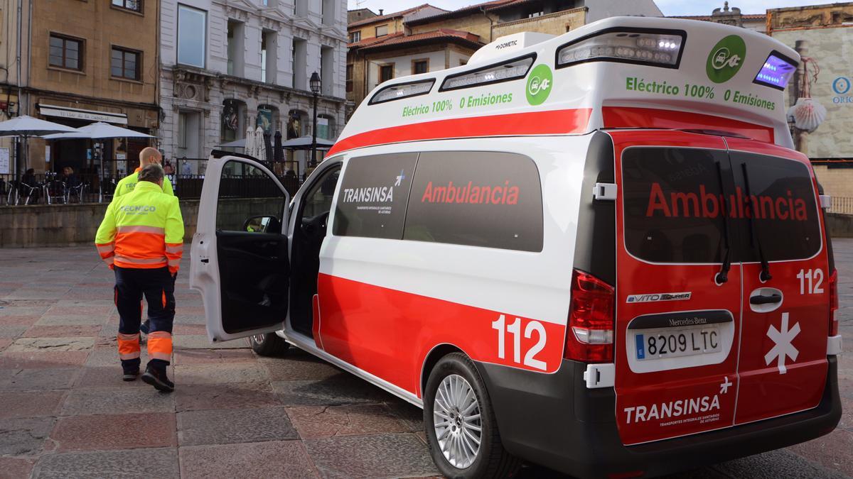 La ambulancia eléctrica se presentaba esta mañana en Oviedo