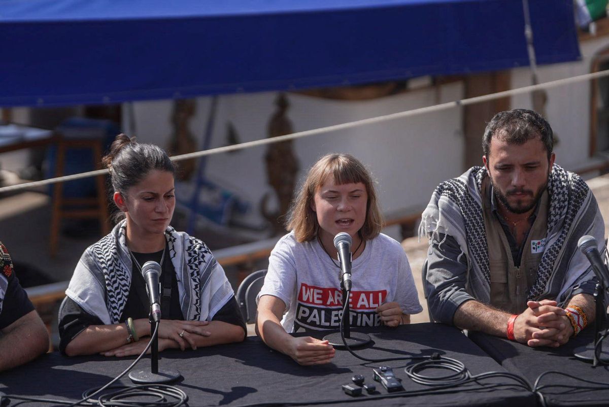 La activista sueca Greta Thunberg durante la rueda de prensa de la Global Sumud Flotilla