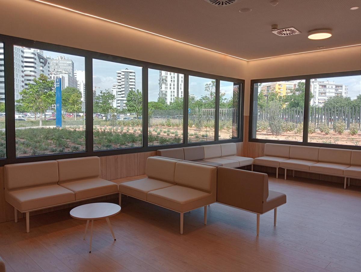 Sala espera pata adultos del Hospital Vithas Valencia Turia.
