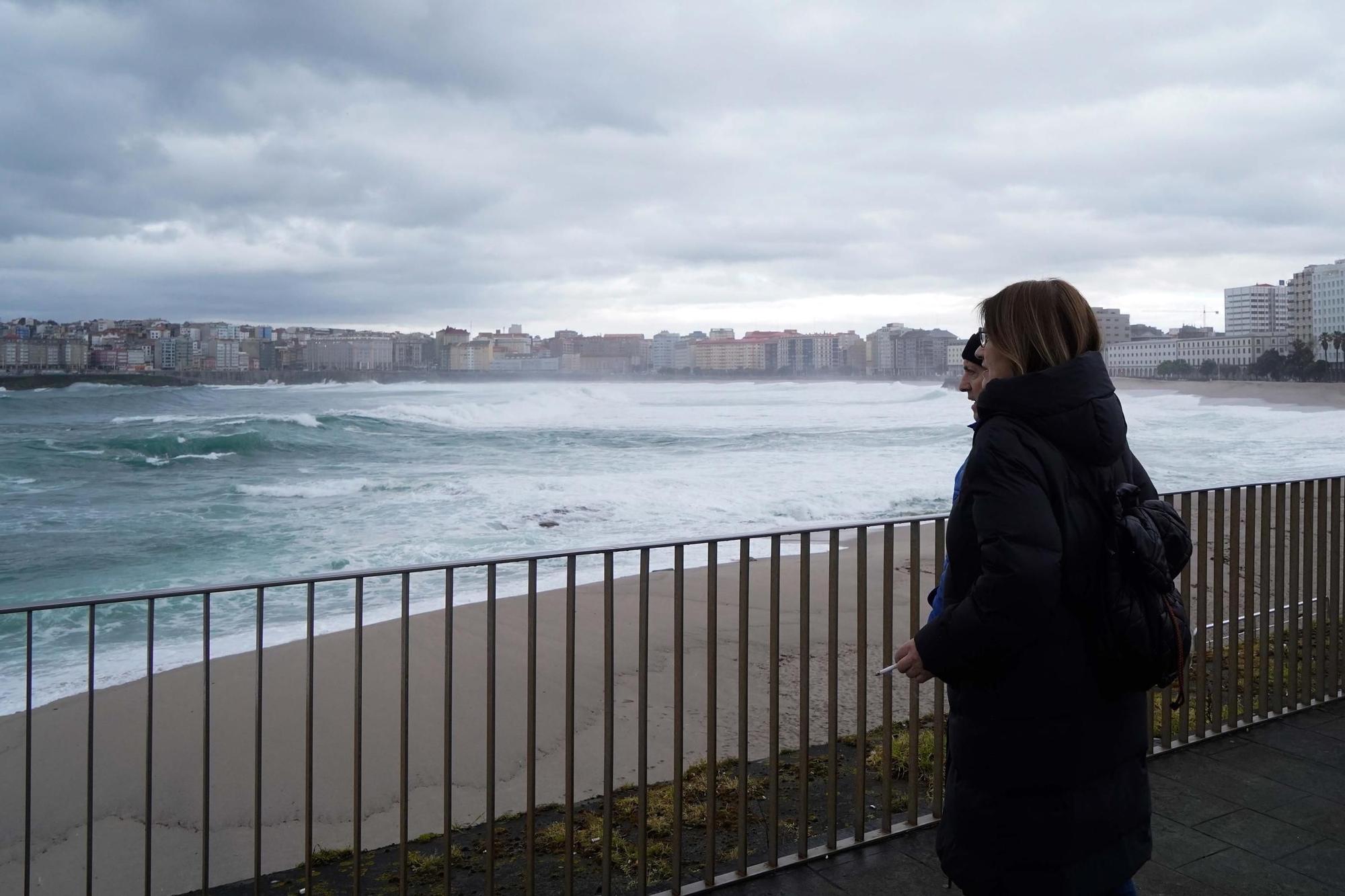 Pleamar en Riazor: últimos coletazos de la borrasca 'Nelson'