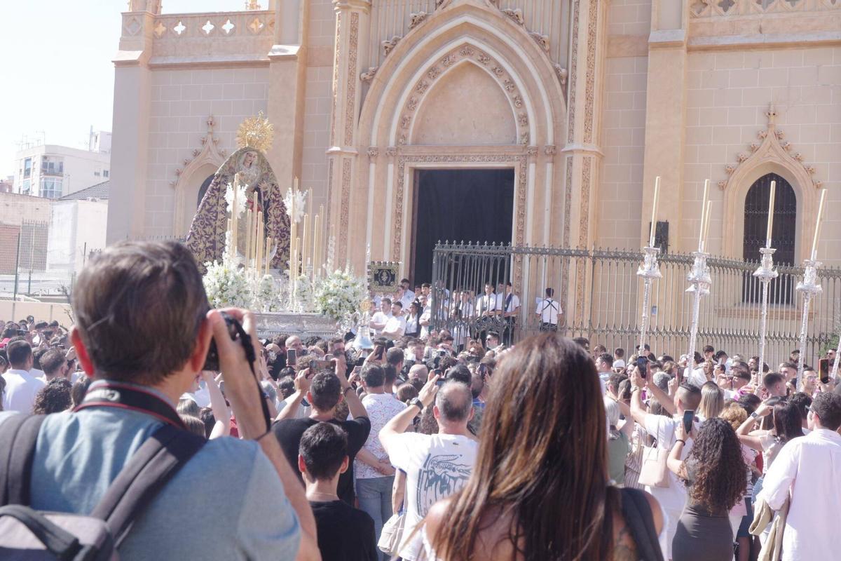 Procesión de la Virgen de la Trinidad Coronada, en imágenes