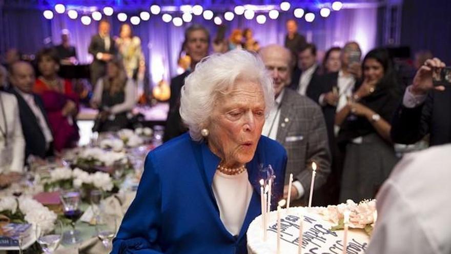 Fallece Barbara Bush, esposa y madre de presidentes