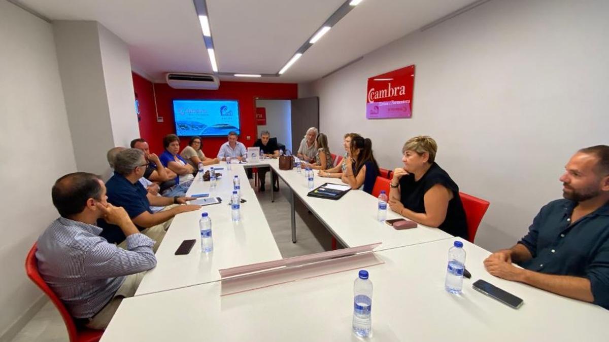 Un momento de la reunión en la Cámara de Comercio