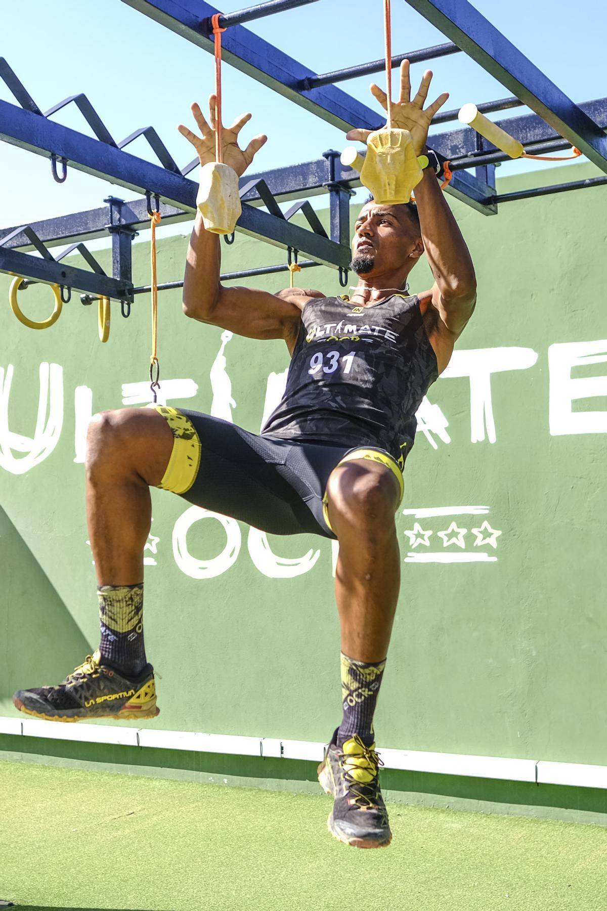 El atleta de obstáculos Azmán Mesaud