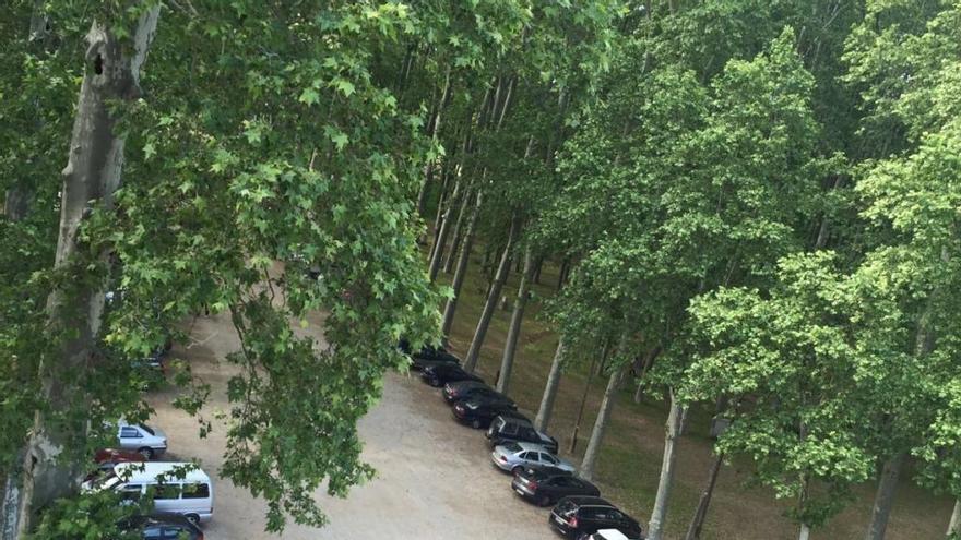 Girona sancionarà tots els vehicles que entrin al parc de la Devesa