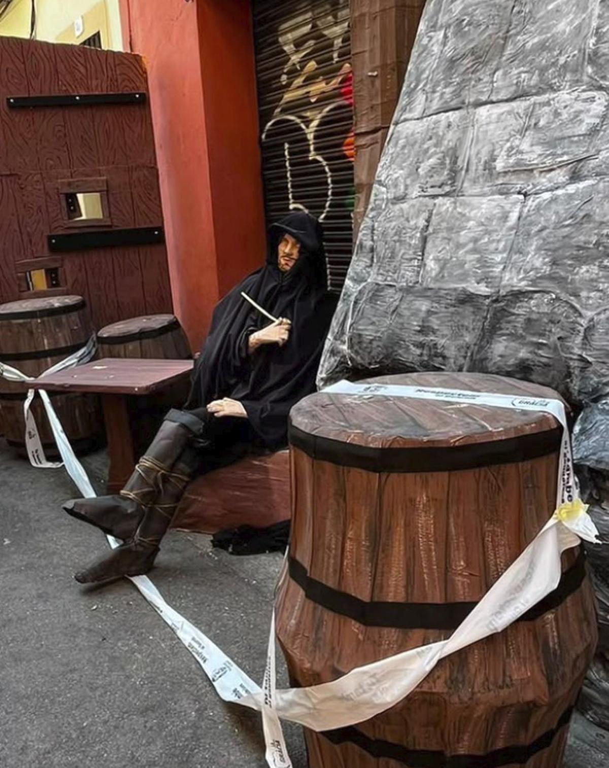 L’incivisme ataca els decorats de les festes de Gràcia