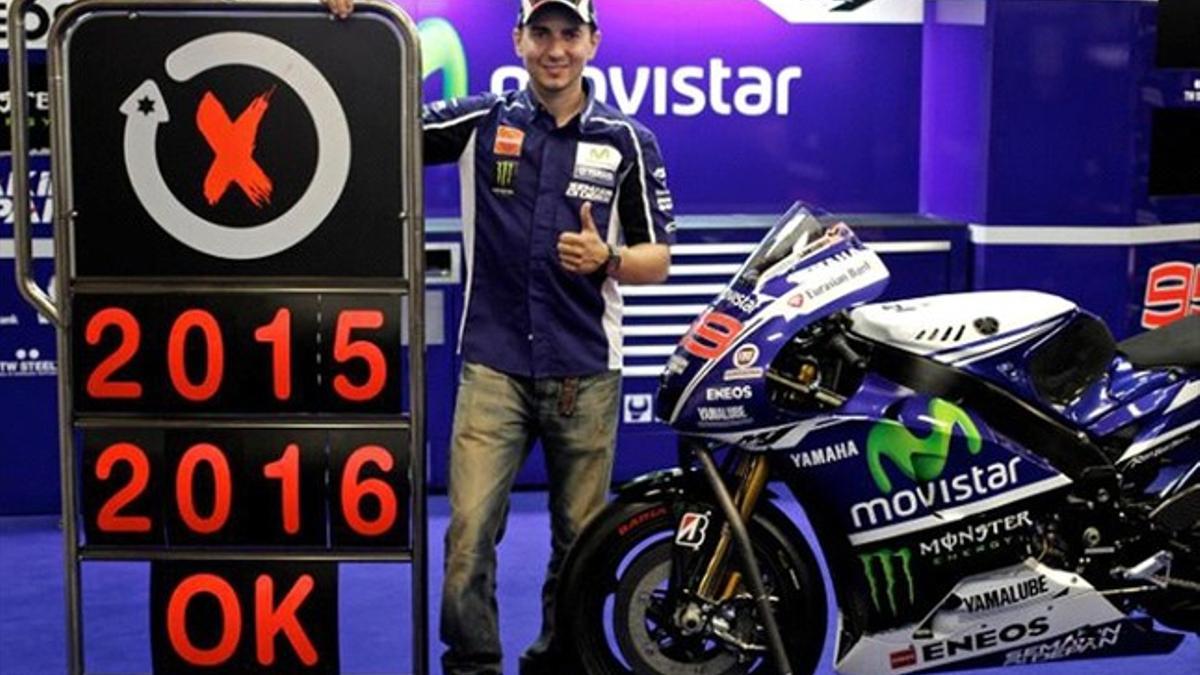 Jorge Lorenzo, contento por su renovación con Yamaha.