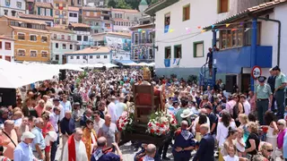 Del “mundu patas arriba” por culpa de Trump a la “currución de los Ábalus, Koldus y Cerdanis”: Cudillero rinde cuentas a San Pedro con su irreverente Amuravela