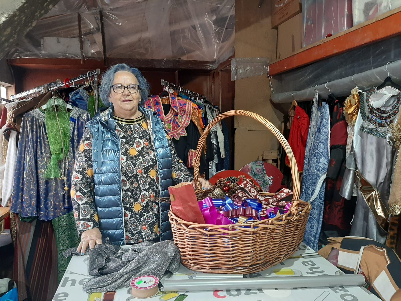 Lugones prepara la cabalgata: así está el taller de los Reyes Magos