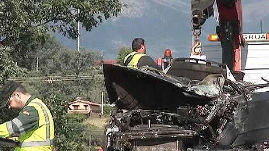 Tres jóvenes fallecen en un accidente en Cáceres cuando regresaban de unas fiestas