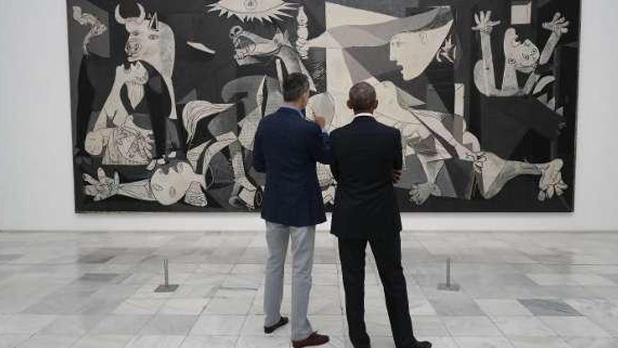 El Rey y Obama, ante el &#039;Guernica&#039;.