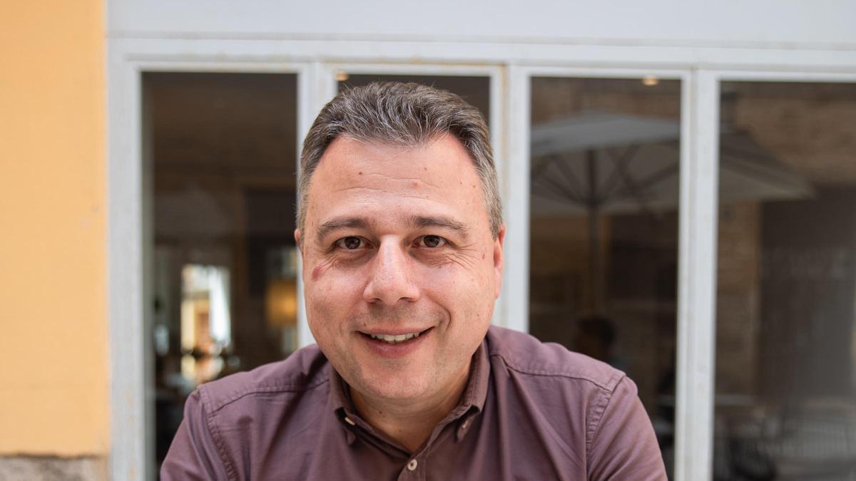 El portavoz del PSPV de l'Alcúdia de Crespins, Roberto Granero.