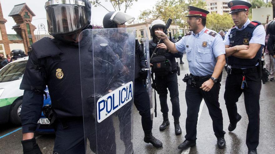 Una jueza de Girona archiva la causa contra 27 policías nacionales por las cargas durante el 1-O