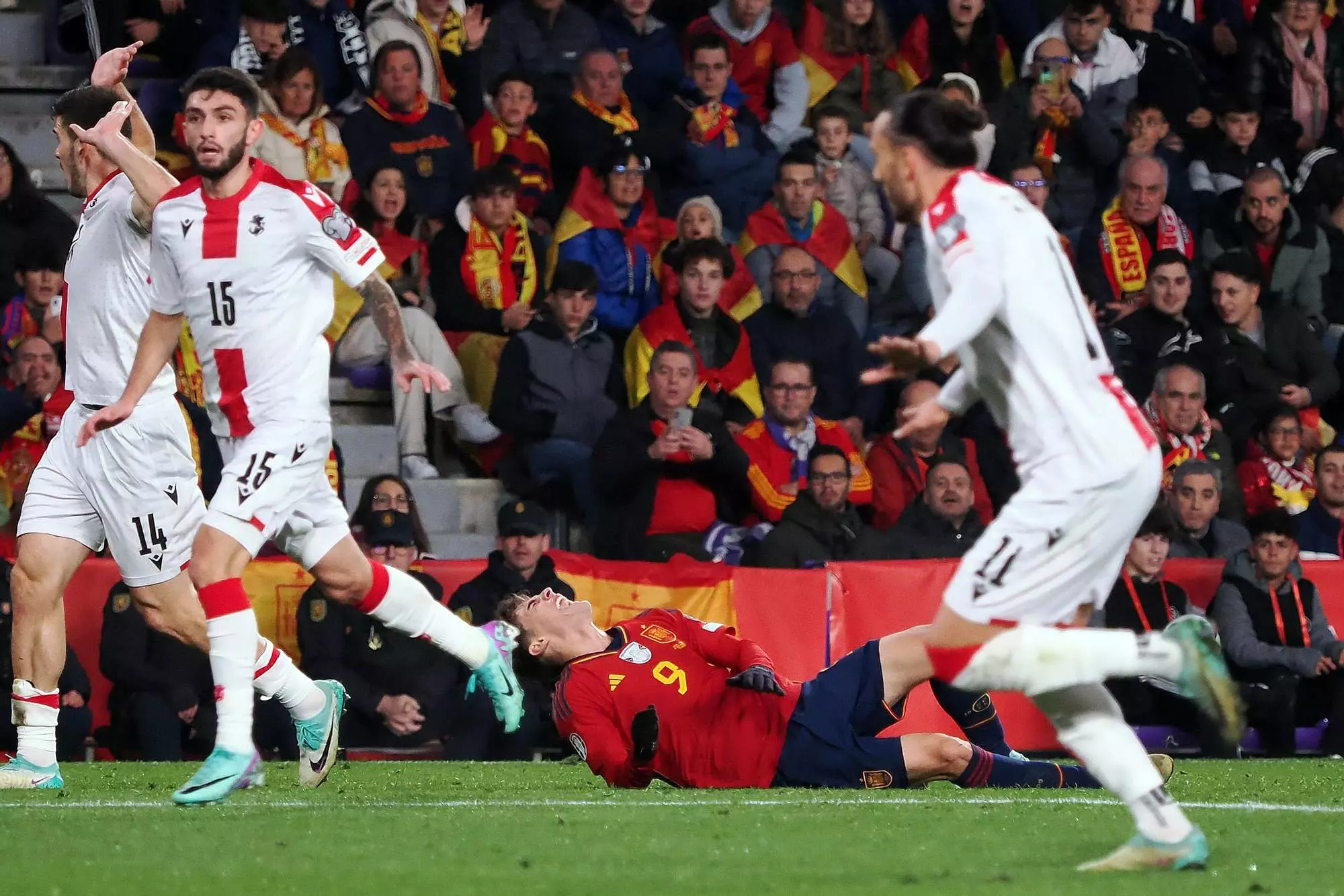Gavi se perderá lo que queda de temporada, la Eurocopa y los Juegos Olímpicos.