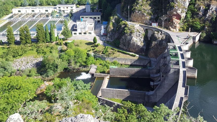 En marcha la ampliación del &quot;grifo de Asturias&quot;, que costará 14 millones de euros