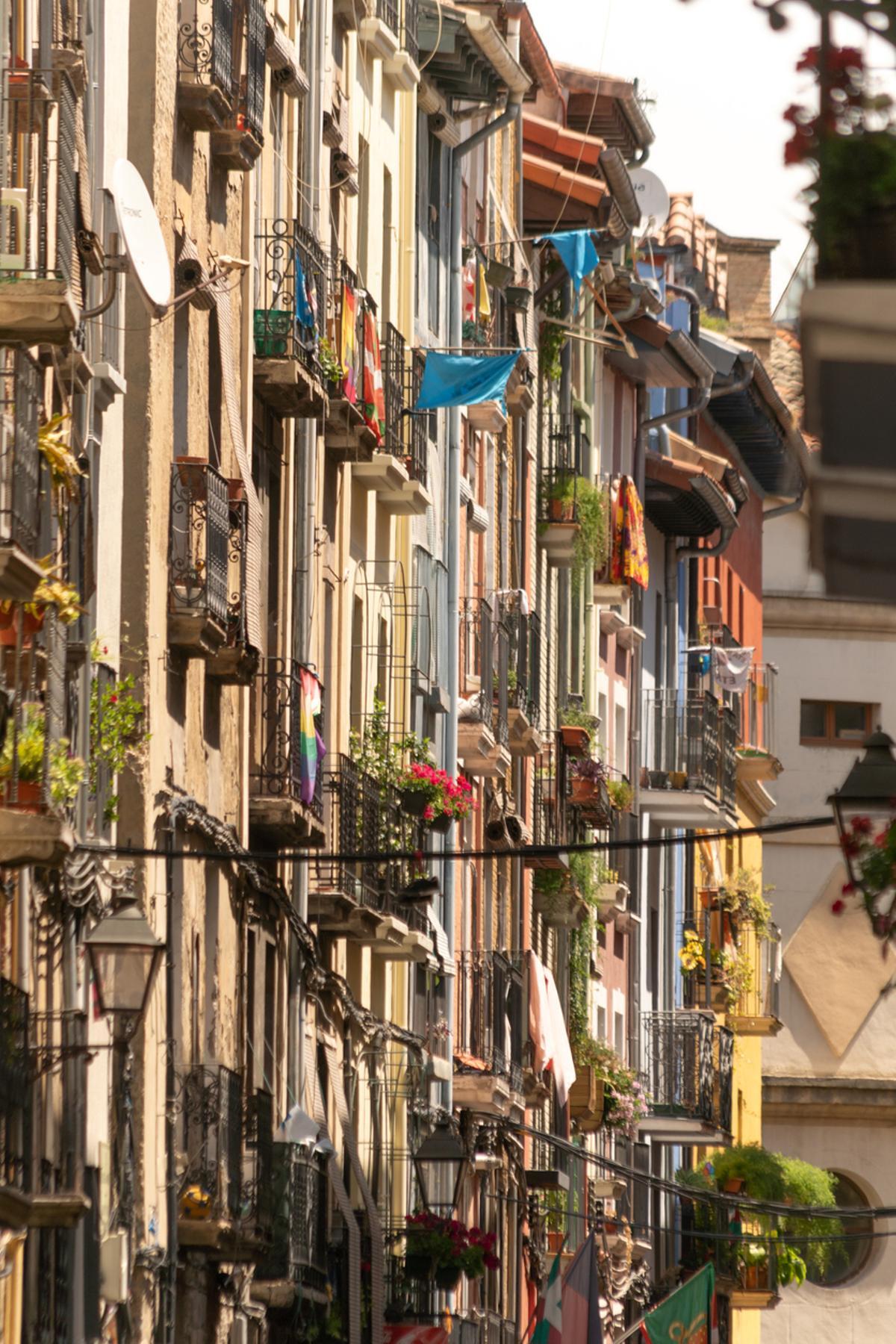 Pamplona tiene el honor de tener la calle con más bares de España.