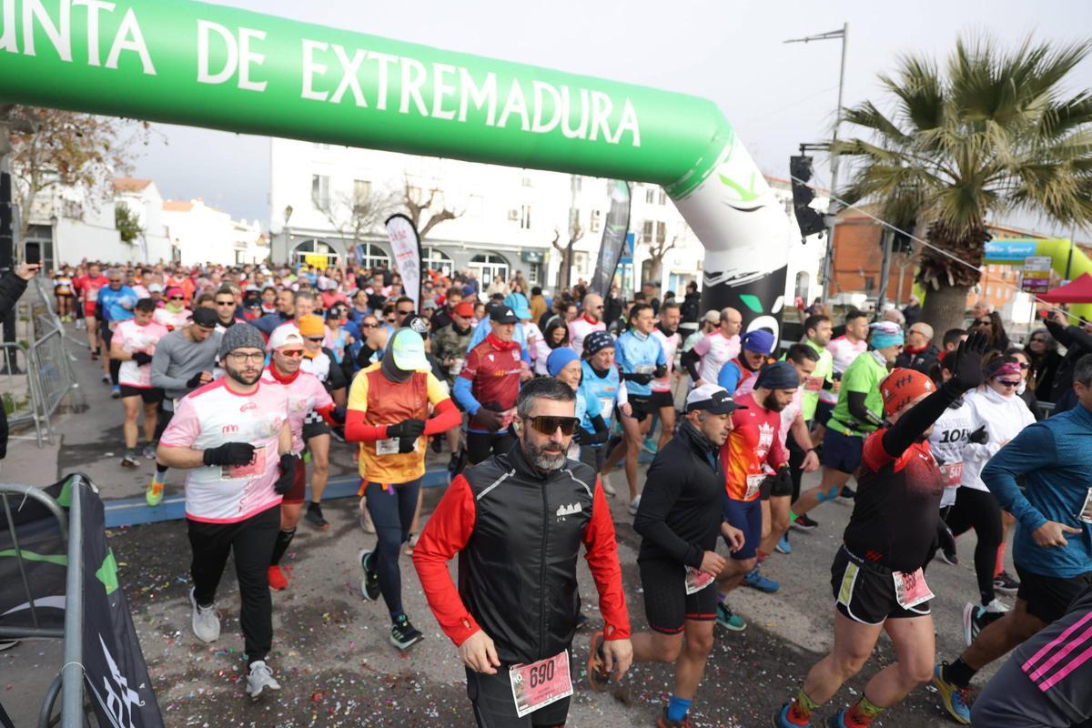 Fotogalería | Búscate en las imágenes de la media maratón de Malpartida de Cáceres