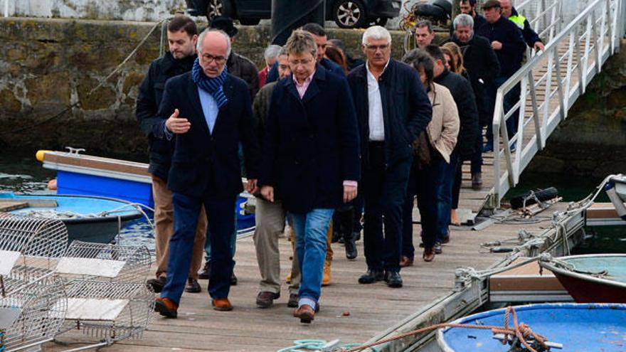 Quintana, esta mañana en el muelle de O Con. // Gonzalo Núñez