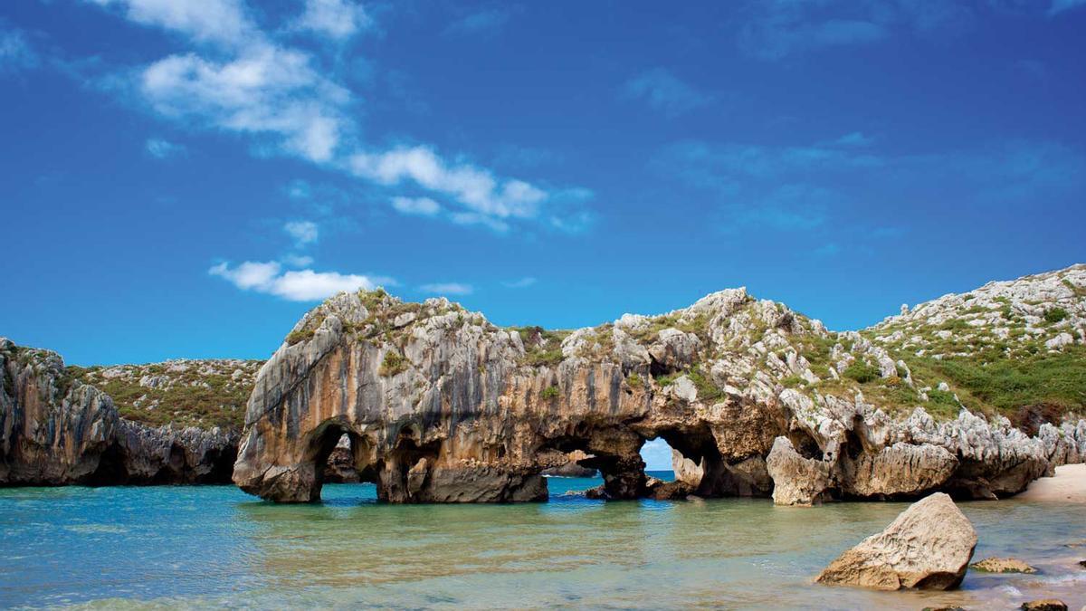 Playas de Llanes, Cuevas del Mar, Gulpiyuri, Torimbia y Barro