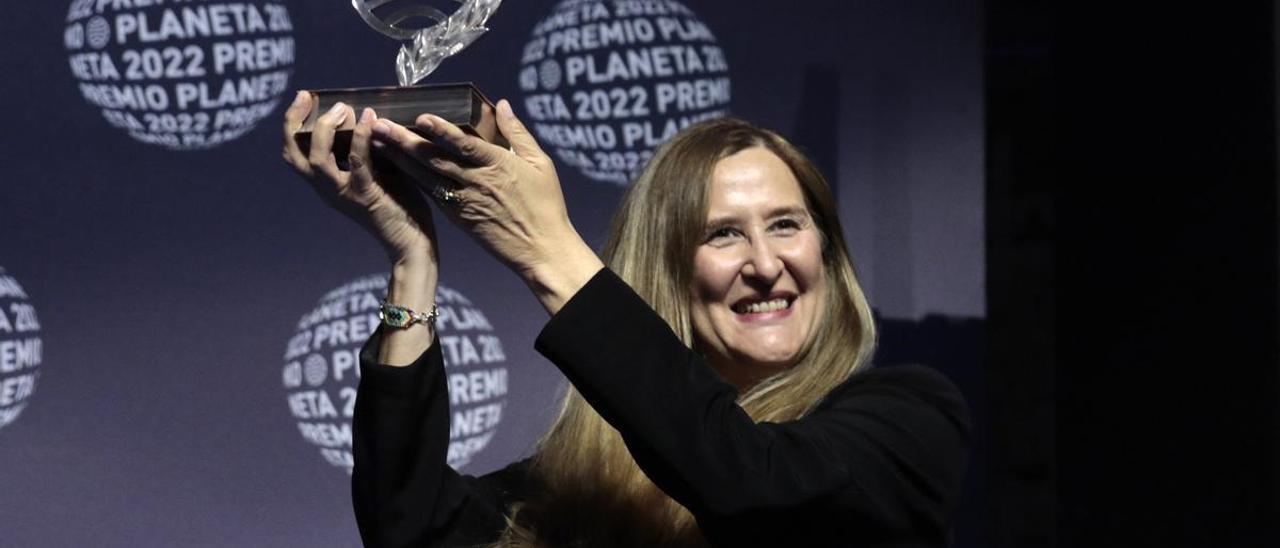 Luz Gabás cuando recibió el Premio Planeta el pasado mes de octubre en Barcelona.