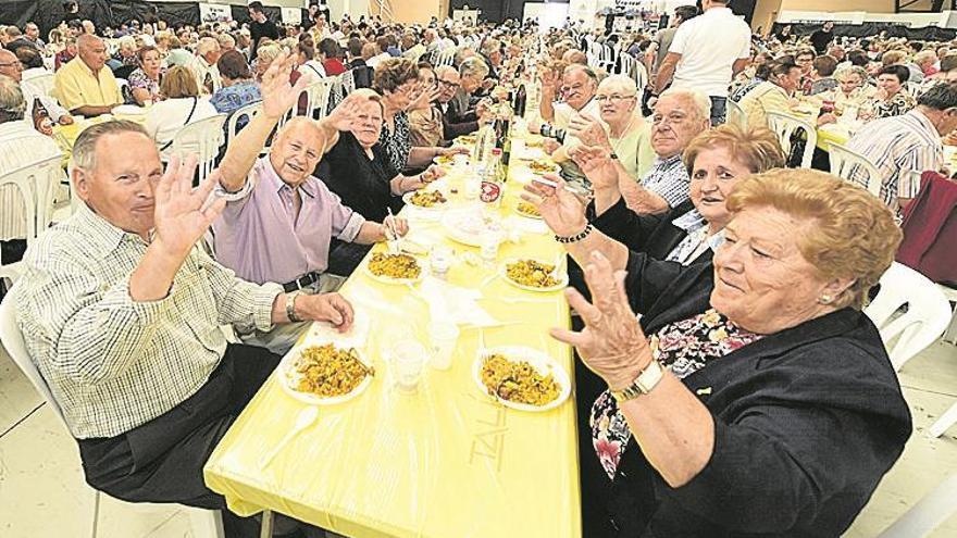 Los mayores no fallan a su cita con la fiesta