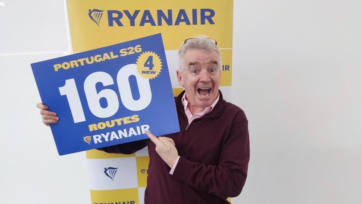 El consejero delegado de Ryanair, Michael O'Leary, presentando la campaña de verano en Portugal