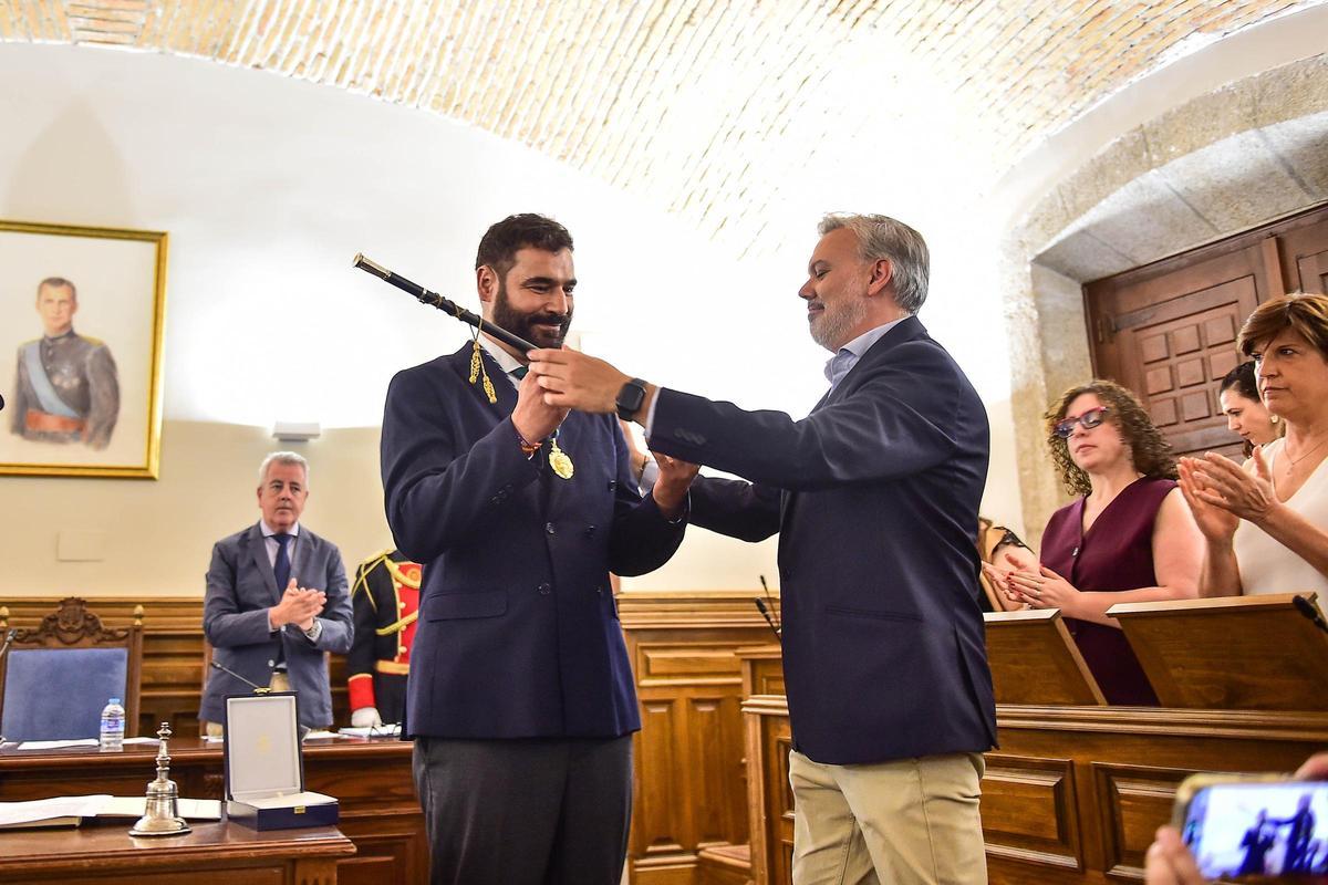 Fotogalería | Toma de posesión de David Dóniga como alcalde de Plasencia