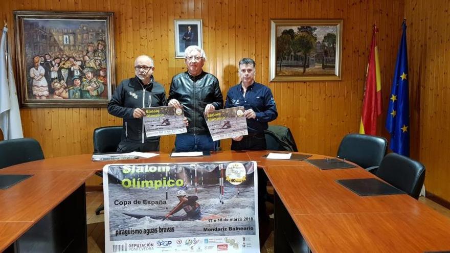 Un instante de la presentación de la Copa de España de Slalom. // Fegapi