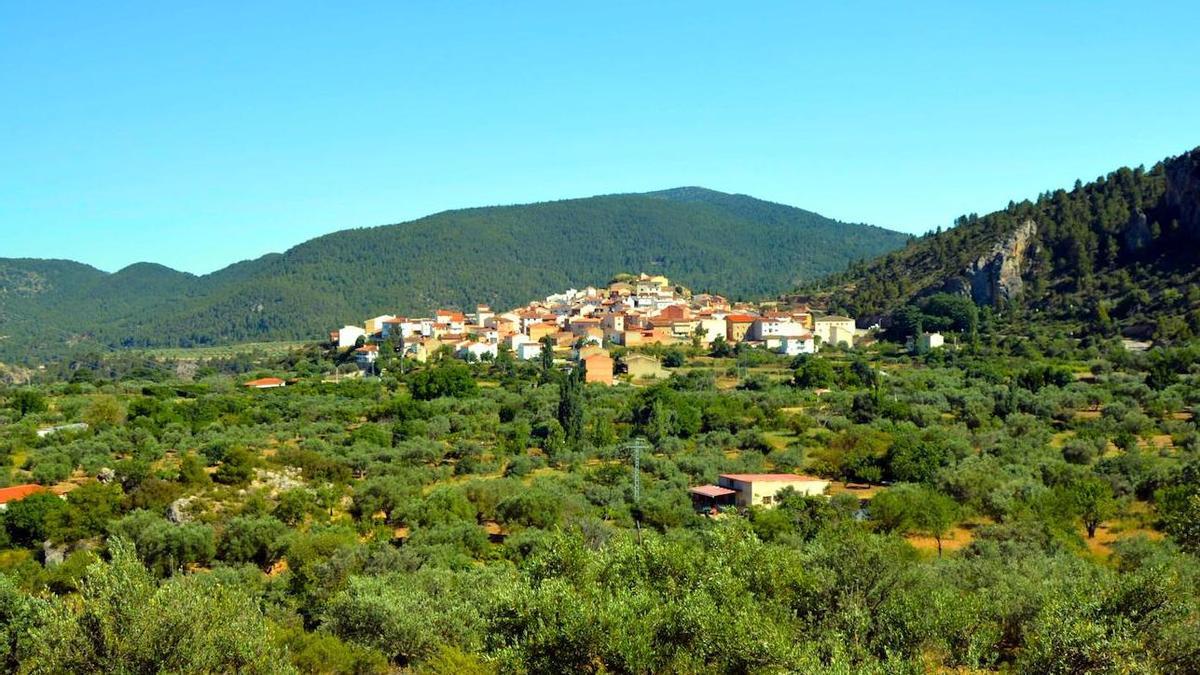 El pueblo de Cuenca que tiene de todo para vivir muy bien, excepto gente
