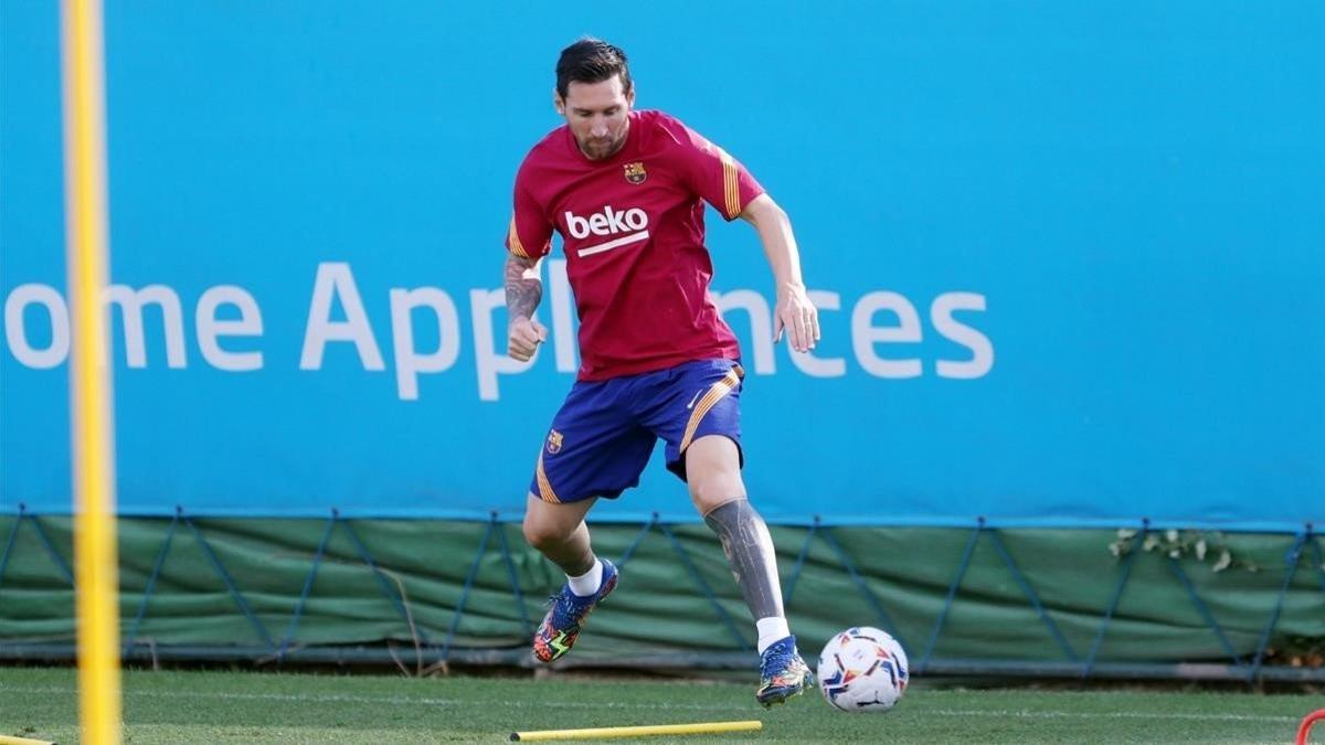 Lionel Messi, en su primer entrenamiento de la pretemporada 2020-21 en Sant Joan Despí.
